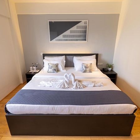 Hostel Offbeat Ccu Kalkuta Zewnętrze zdjęcie