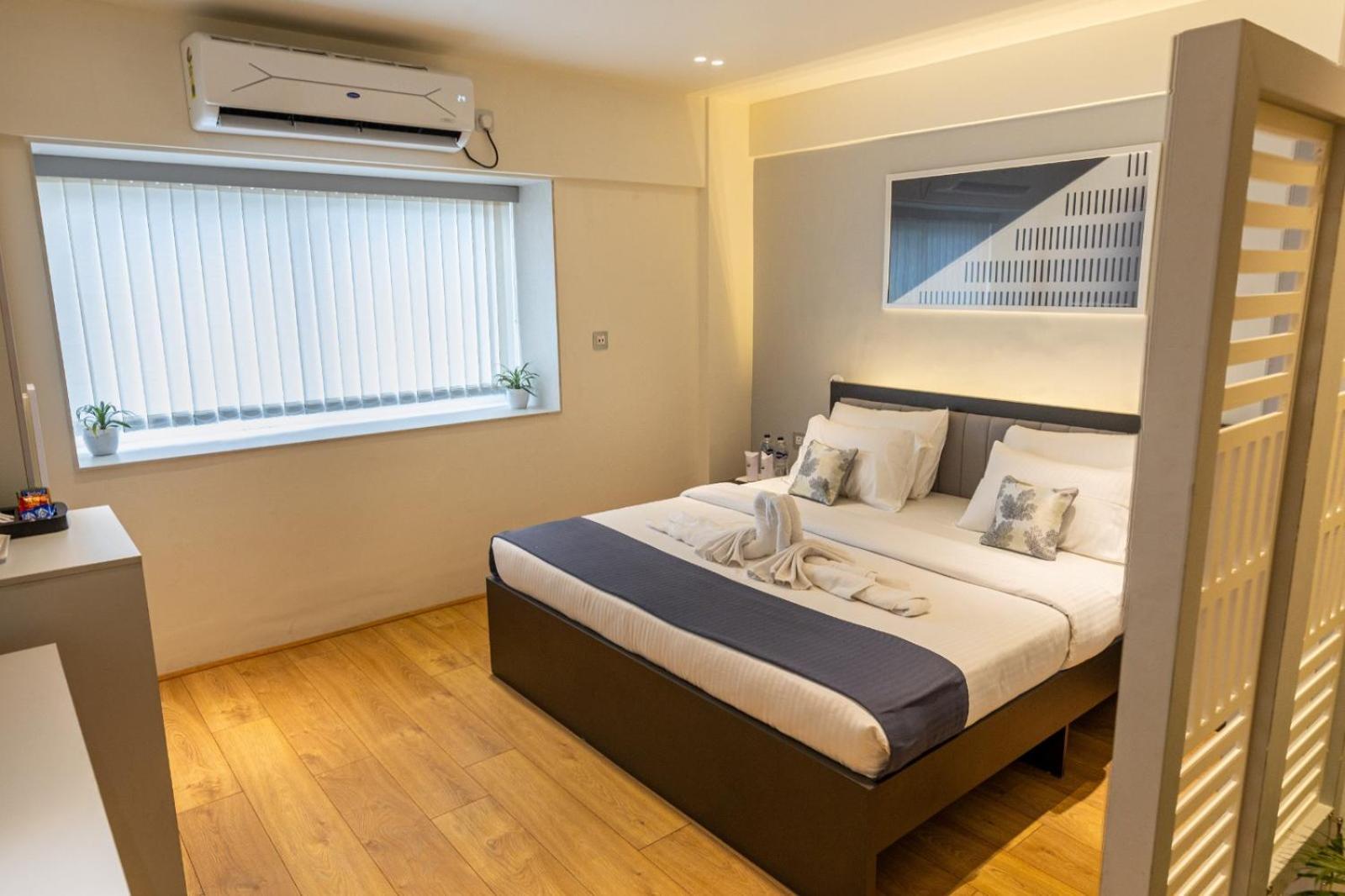 Hostel Offbeat Ccu Kalkuta Zewnętrze zdjęcie