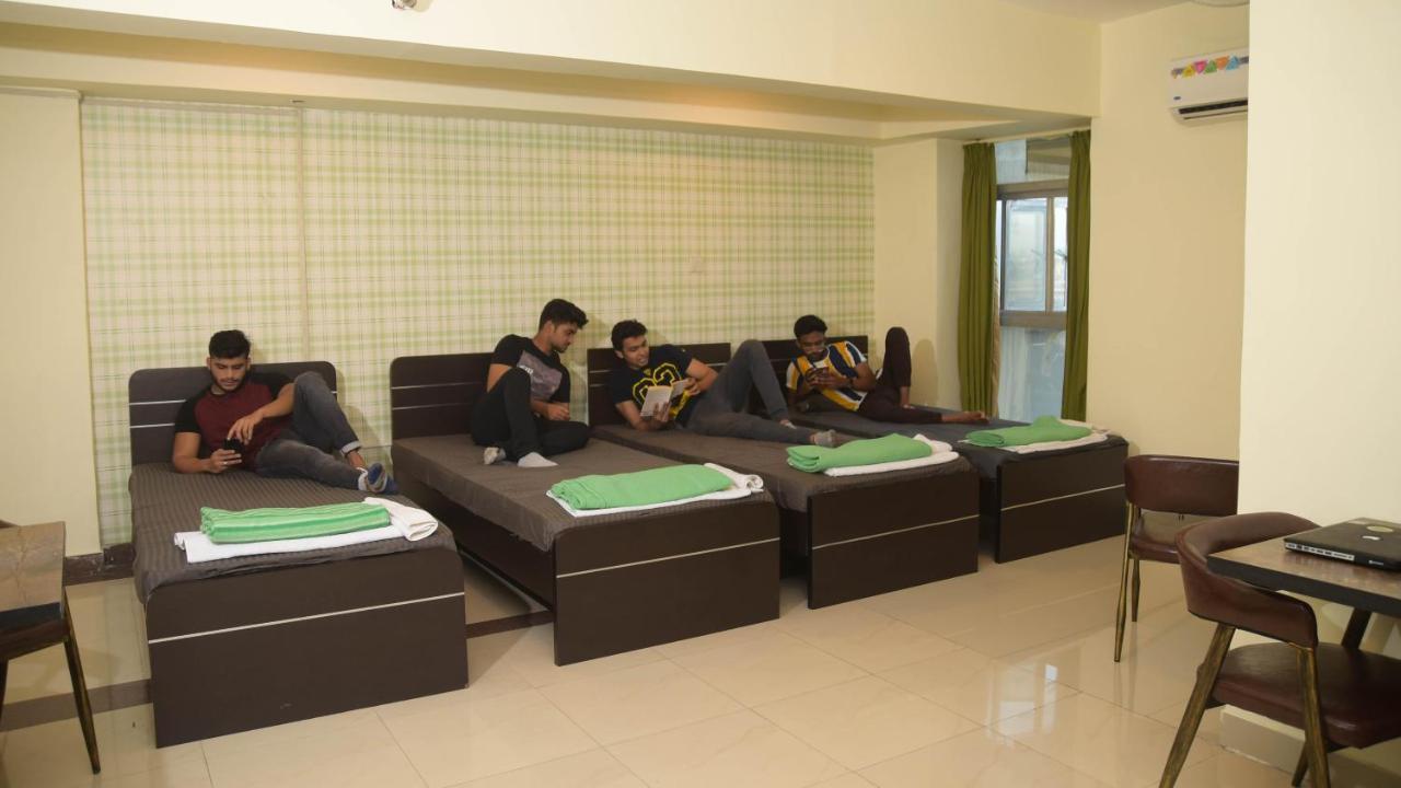 Hostel Offbeat Ccu Kalkuta Zewnętrze zdjęcie