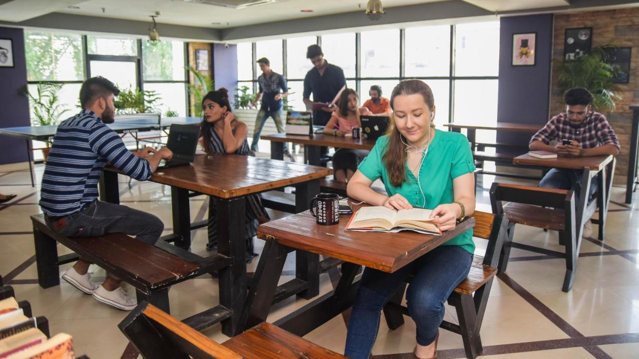Hostel Offbeat Ccu Kalkuta Zewnętrze zdjęcie