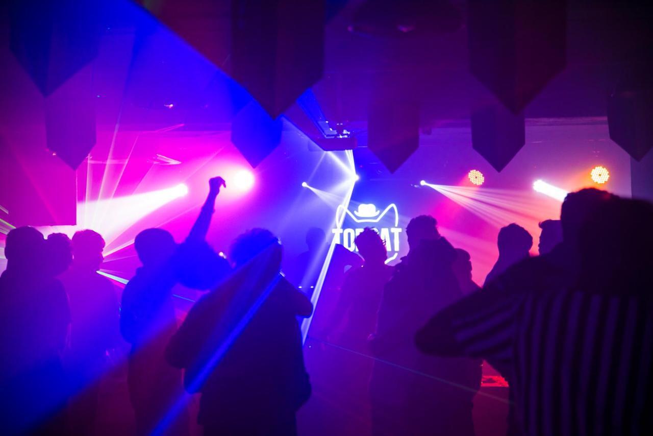 Hostel Offbeat Ccu Kalkuta Zewnętrze zdjęcie